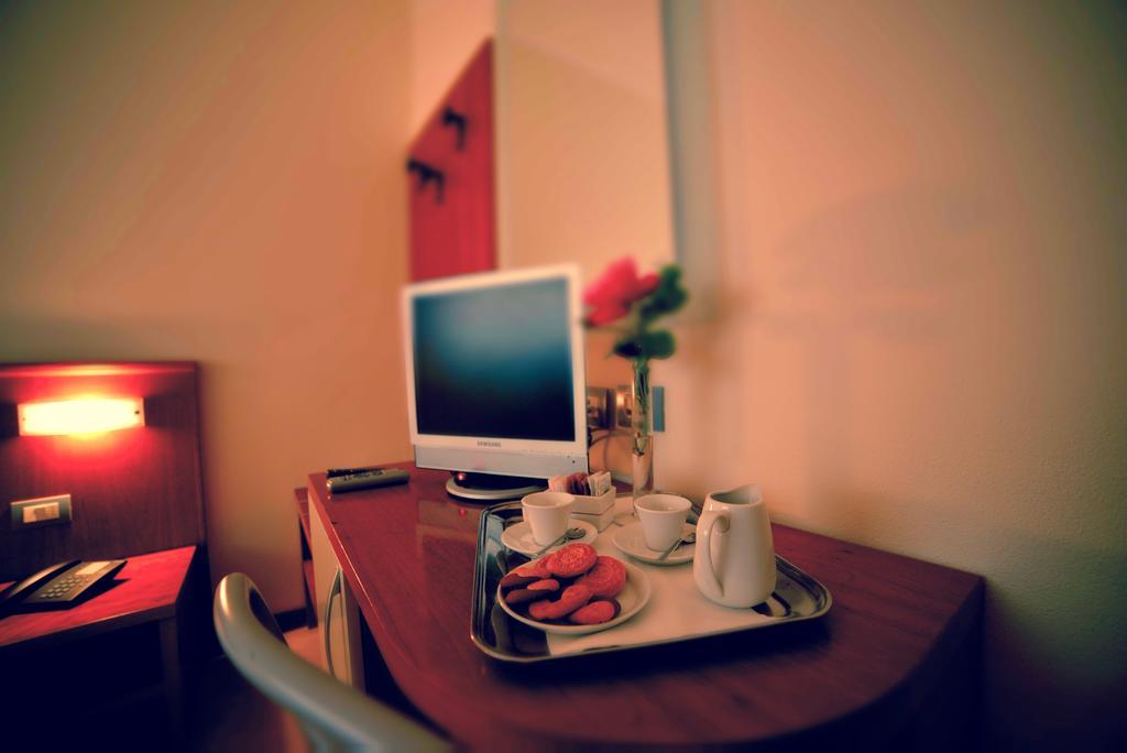Leonardo Hotel ปาร์มา ภายนอก รูปภาพ