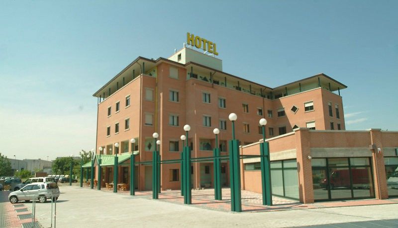 Leonardo Hotel ปาร์มา ภายนอก รูปภาพ