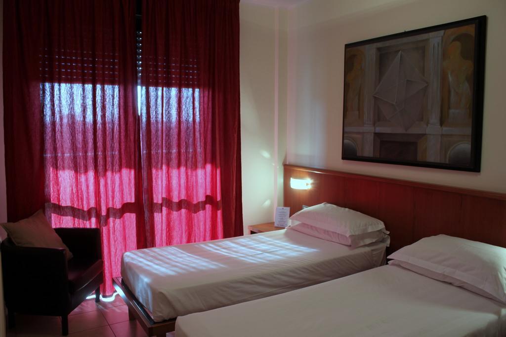 Leonardo Hotel ปาร์มา ภายนอก รูปภาพ